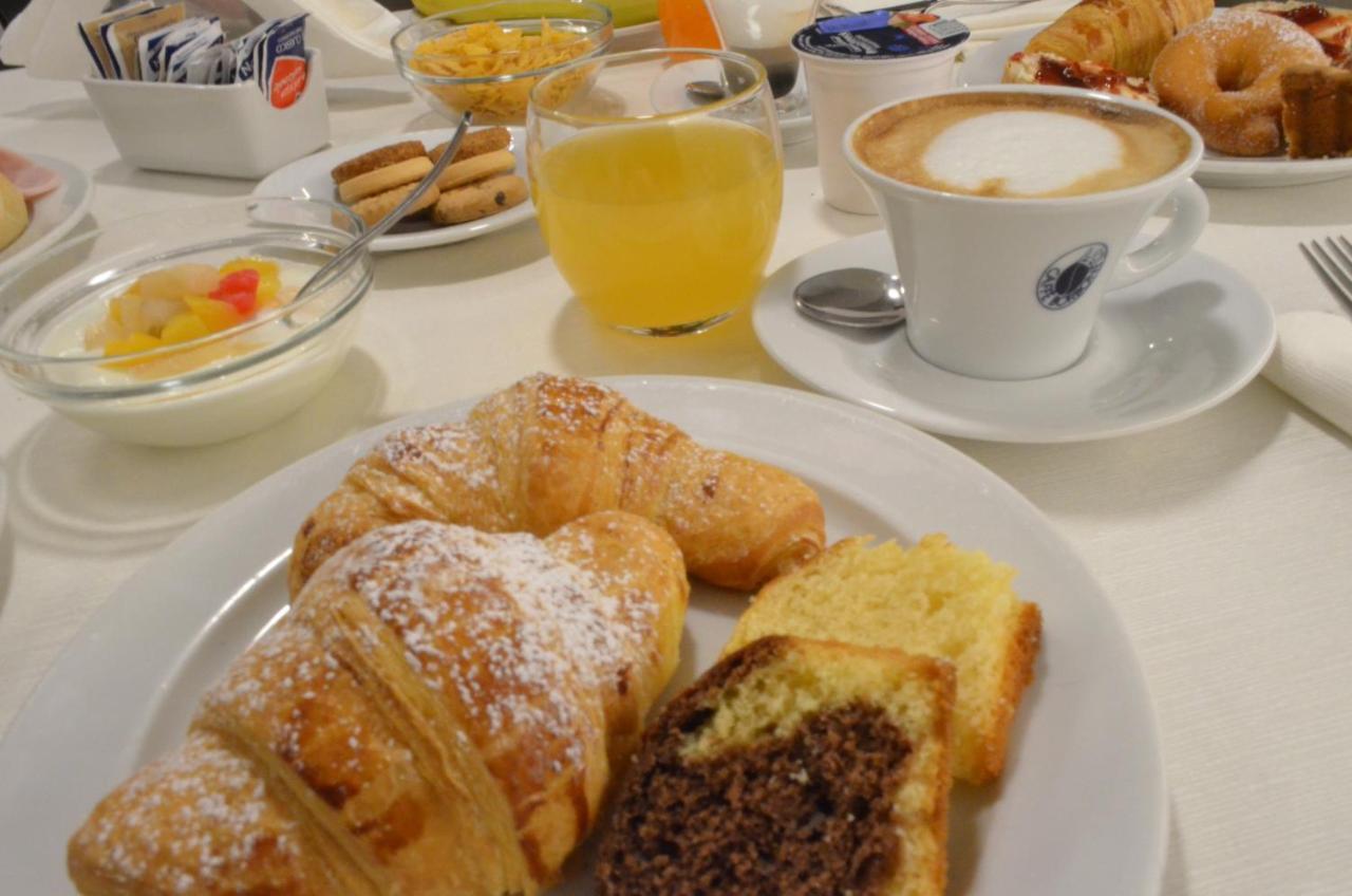 Viva Hotel Avellino Buitenkant foto