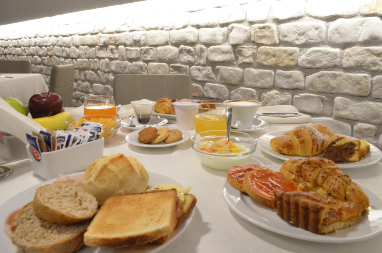 Viva Hotel Avellino Buitenkant foto